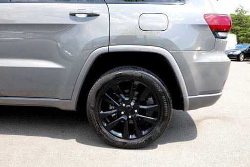 Used 2019 Jeep Grand Cherokee Altitude image 26