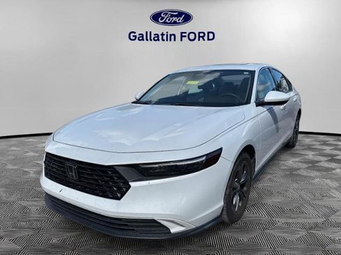 Used 2023 Honda Accord EX image 1