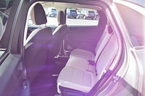 Used 2022 Ford Escape SE w/ Cold Weather Package image 32