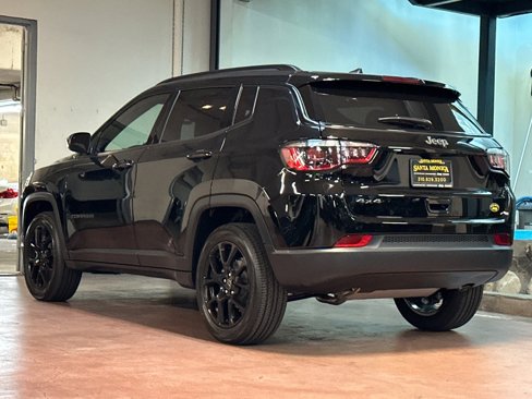 New 2025 Jeep Compass Latitude w/ Altitude Special Edition image 3