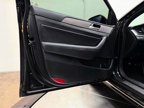 Used 2018 Hyundai Sonata Sport image 12