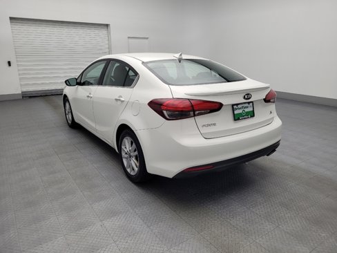Used 2017 Kia Forte S w/ S Technology Package image 5