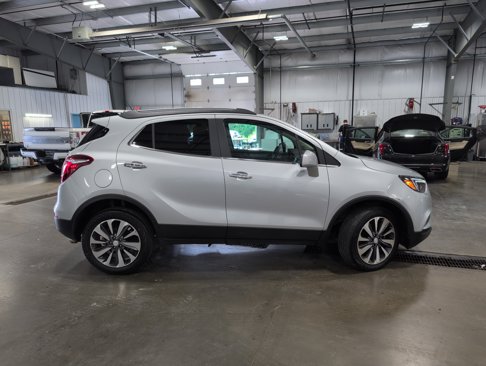 Used 2022 Buick Encore Preferred w/ Safety Package II image 2