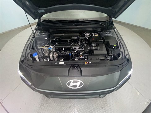New 2025 Hyundai Elantra SE image 24