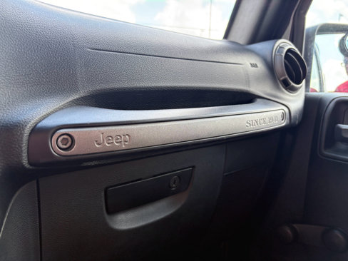 Used 2017 Jeep Wrangler Sport image 23