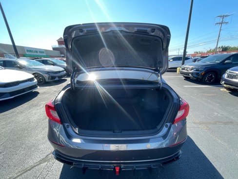Used 2018 Honda Accord Sport image 13