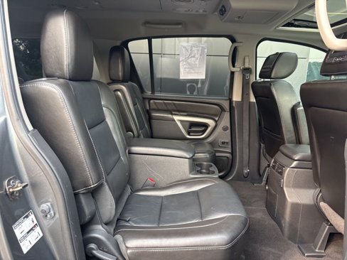 Used 2015 Nissan Armada Platinum image 32