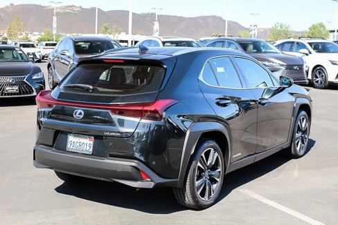 Used 2022 Lexus UX 250h image 9