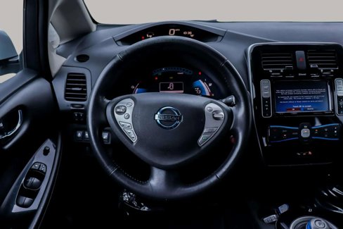 Used 2016 Nissan Leaf SL w/ Premium Package image 29