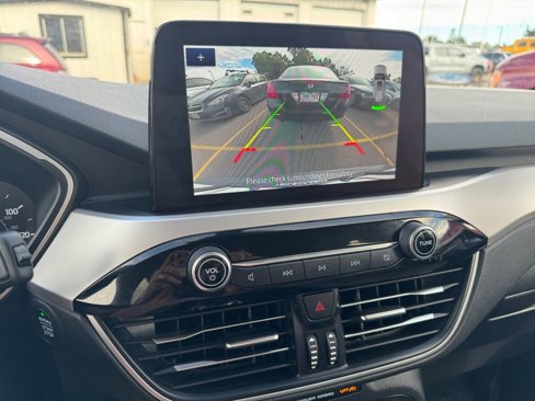 Used 2020 Ford Escape SE image 23