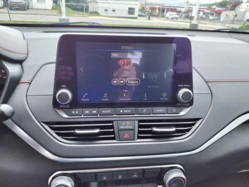 Used 2022 Nissan Altima 2.5 SR image 22