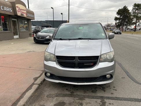 Used 2013 Dodge Grand Caravan SXT w/ Blacktop Pkg image 2