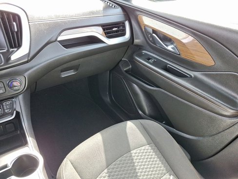 Used 2020 GMC Terrain SLE w/ Driver Convenience Package image 17