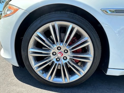 Used 2015 Jaguar XJ L Portfolio image 34