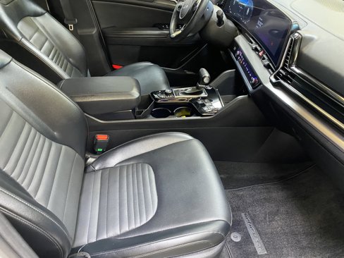 Used 2024 Kia Sportage SX image 25