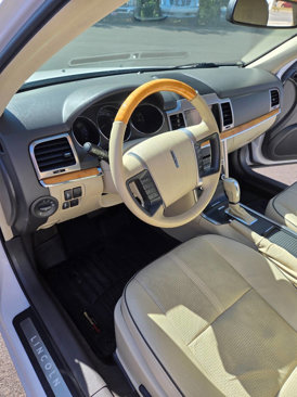Used 2012 Lincoln MKZ image 16