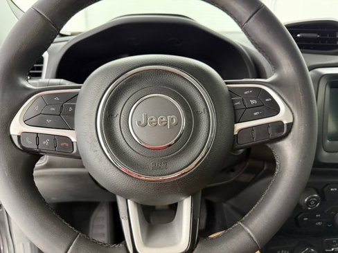 Used 2019 Jeep Renegade Latitude image 8