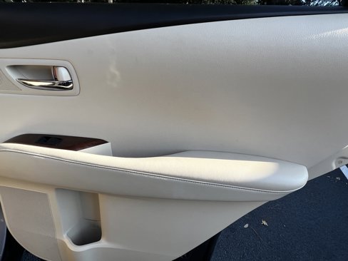 Used 2013 Lexus RX 450h FWD image 39