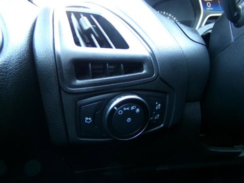 Used 2018 Ford Focus SE image 14