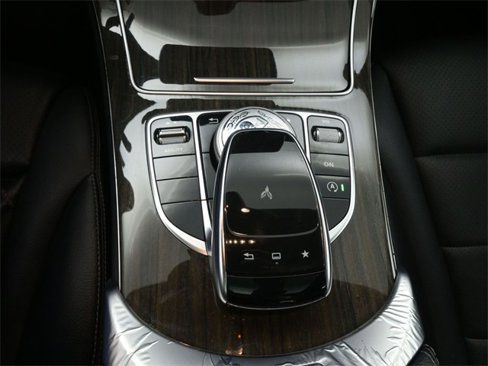 Used 2015 Mercedes-Benz C 300 4MATIC Sedan image 3