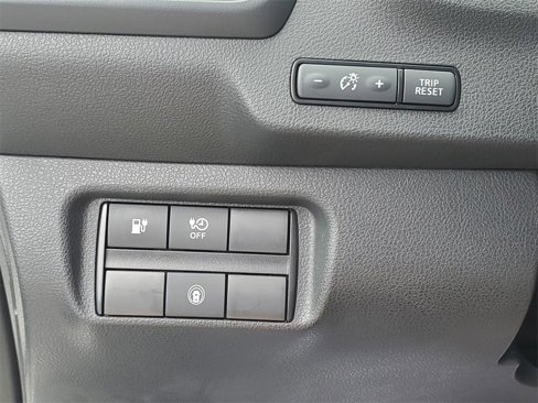 Certified 2023 Nissan Leaf S image 18