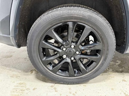 Used 2018 Jeep Grand Cherokee Altitude image 7