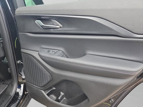 New 2025 Jeep Grand Cherokee Laredo image 23