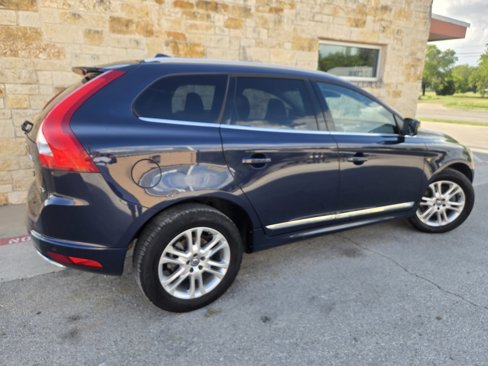 Used 2015 Volvo XC60 T5 Premier w/ Proximity Package image 19