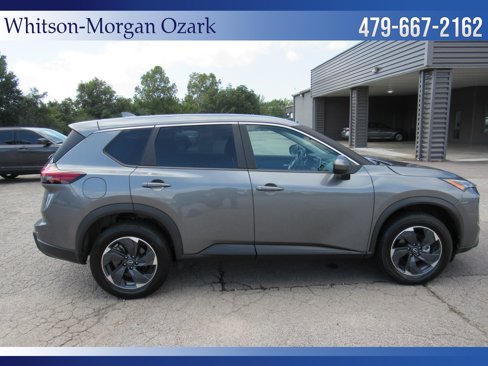 Used 2024 Nissan Rogue SV image 12