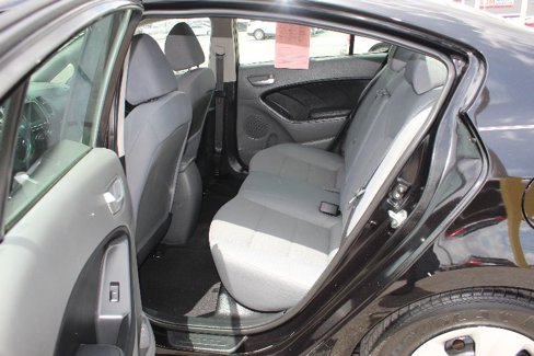 Used 2018 Kia Forte LX w/ LX Popular Package image 11