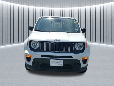 Used 2023 Jeep Renegade Latitude image 9
