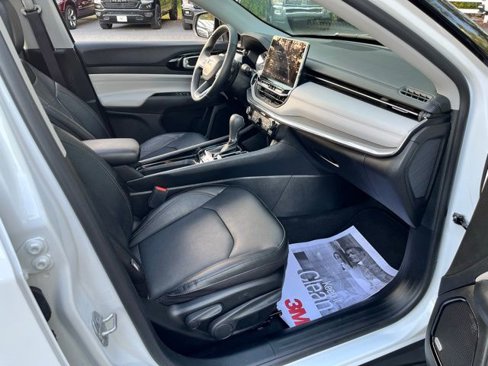 Used 2022 Jeep Compass Limited w/ Sun and Sound Group image 22