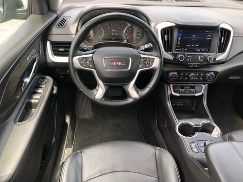 Used 2024 GMC Terrain SLT image 15