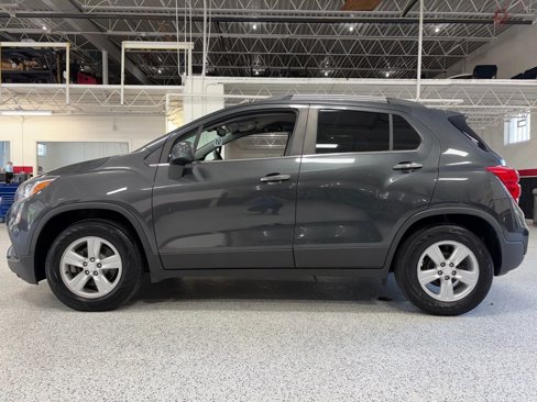 Used 2019 Chevrolet Trax LT w/ LT Convenience Package image 9