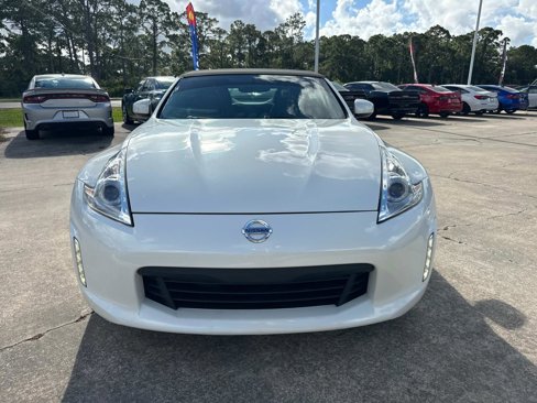 Used 2015 Nissan 370Z Touring image 8
