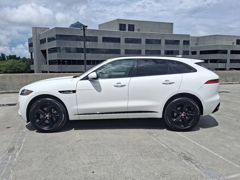 Used 2018 Jaguar F-PACE R-Sport image 2