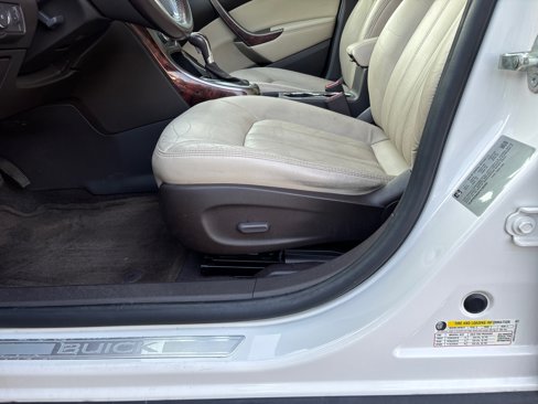 Used 2015 Buick Verano Leather w/ Experience Buick Package image 13