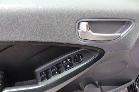 Used 2018 Kia Forte LX w/ LX Popular Package image 9