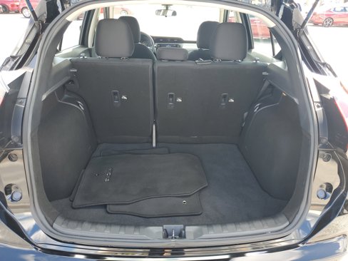 Used 2023 Nissan Kicks SV image 9