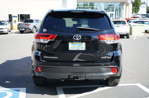 Used 2018 Toyota Highlander XLE image 4