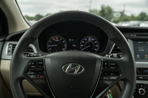 Used 2016 Hyundai Sonata SE image 15
