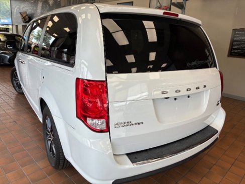 Used 2019 Dodge Grand Caravan GT image 5