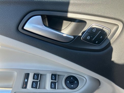 Used 2017 Ford Escape Titanium image 35
