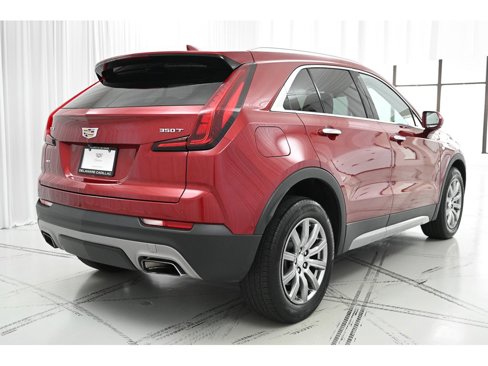 Used 2020 Cadillac XT4 Premium Luxury w/ Cold Weather Package image 7