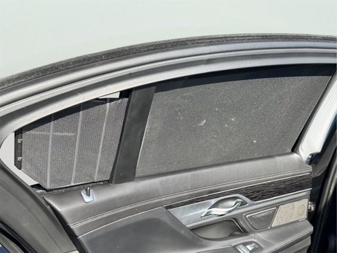 Used 2022 BMW 750i xDrive w/ Executive Package image 23