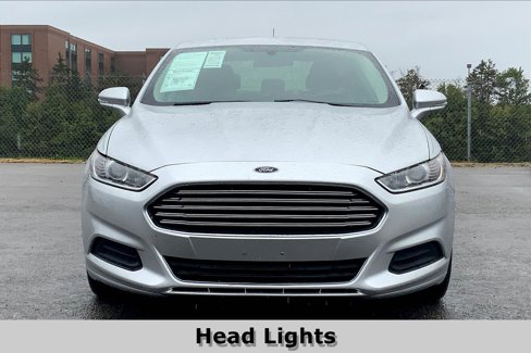 Used 2016 Ford Fusion SE image 2