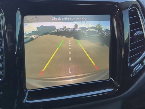 Used 2019 Jeep Compass Limited image 27