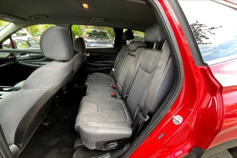 Used 2019 Hyundai Santa Fe SE image 25