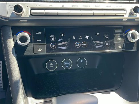 Used 2025 Genesis G70 2.5T w/ Sport Prestige Package image 20