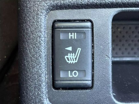 Used 2016 Nissan Rogue SV w/ SV Moonroof Package image 13